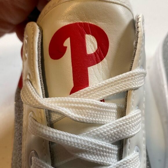 NWOB MLB Women’s Philadelphia Phillies Logo Glitter Sneakers Tennis Shoes Size 8 - Picture 6 of 10